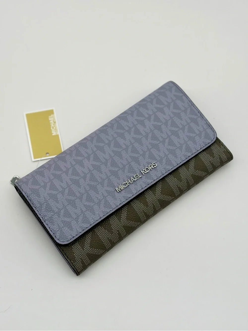 Michael Kors Two-Tone Jet Set Travel Trifold Wallet Lilac Multi